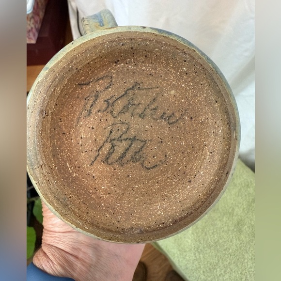 Hand Thrown & Signed Artisan Pottery Coffee Mug Approx 4x4 Plus Handle - Picture 4 of 6